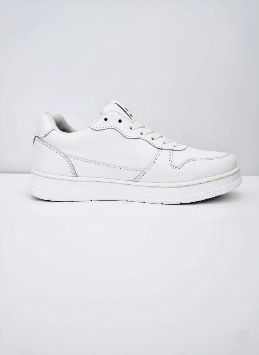 Glacier White - Image 2