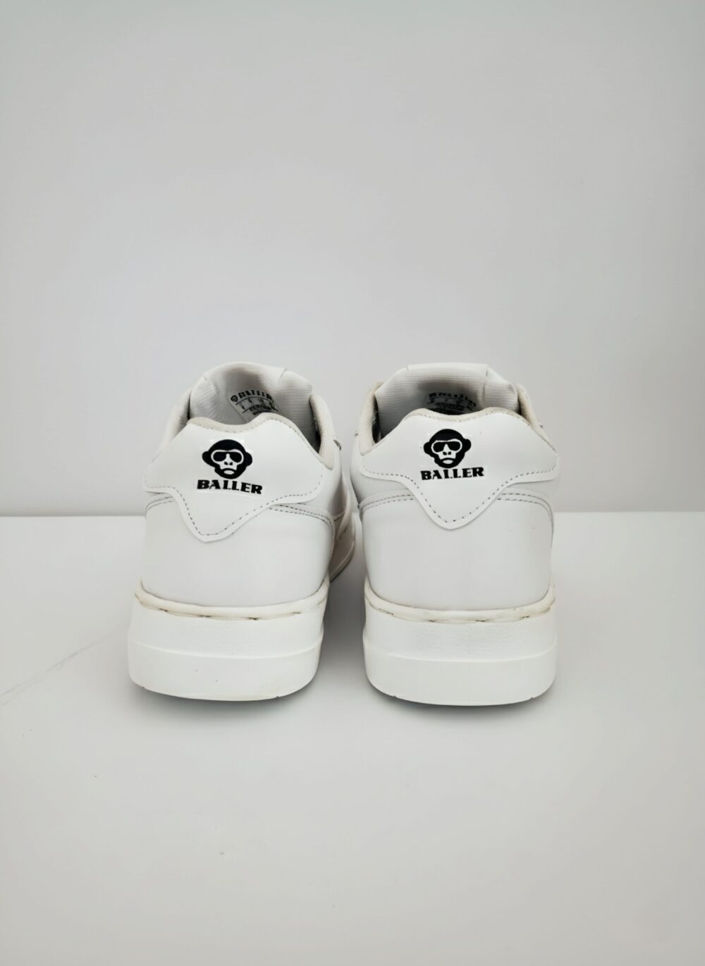 Glacier White - Image 4