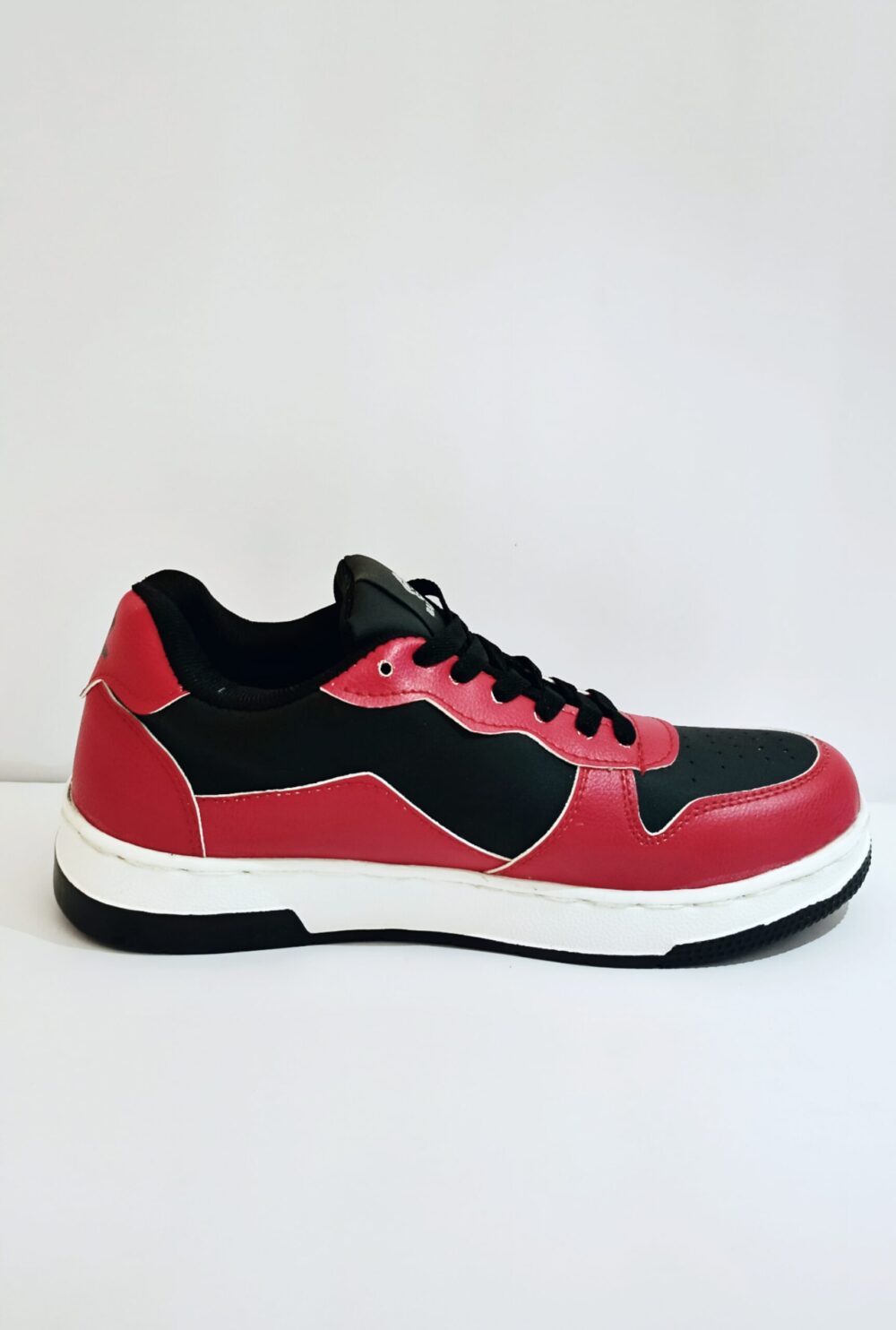 Red Shadow - Image 3